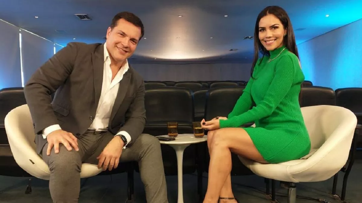 Daniel Boaventura é entrevistado por Daniela Albuquerque